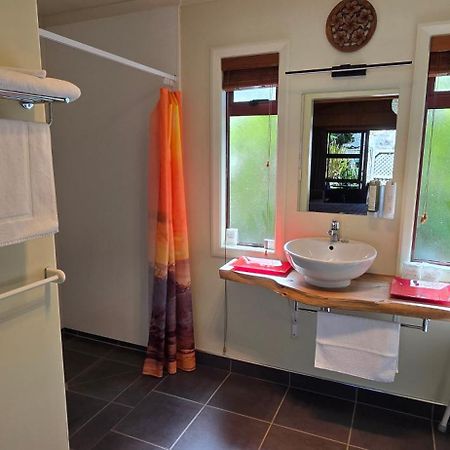 The Rocks Chalets Takaka Eksteriør bilde